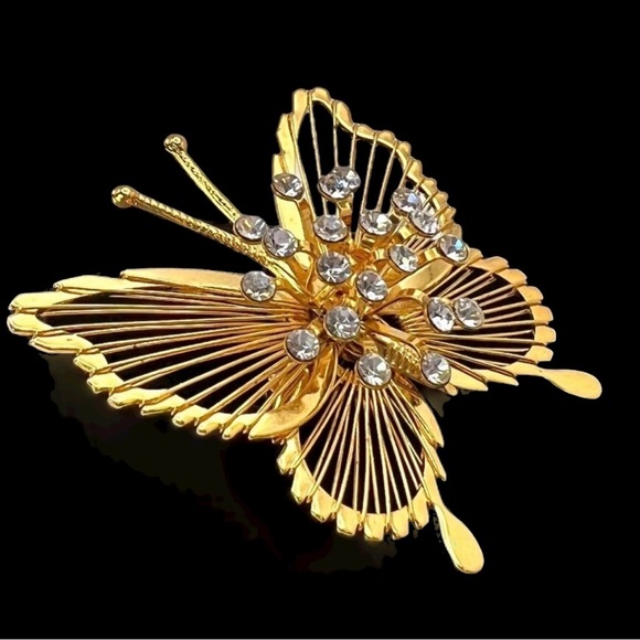 Vintage Monet “Spinneret” Gold Plated w/ Swarovski Crystals Butterfly Brooch - Picture 3 of 8